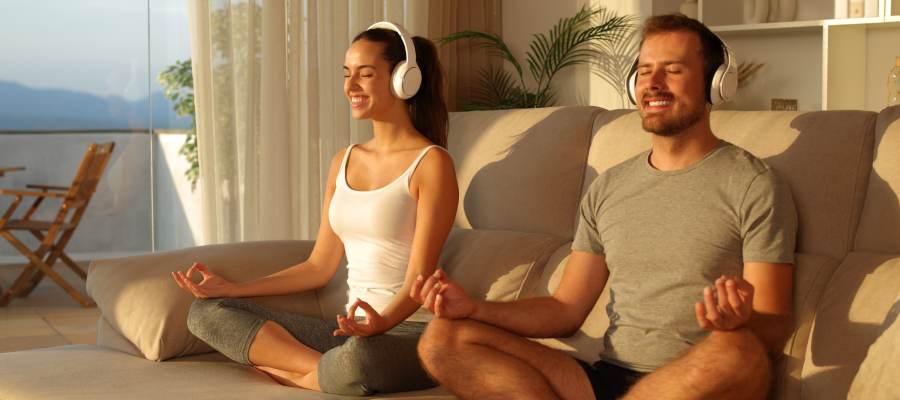 5 Ways that Mindfulness Can Improve Your Relationship - A New Story Counseling in Denver, CO